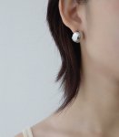圓球易釦耳環